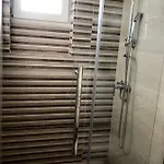 Luxury Marinovic בית הארחה