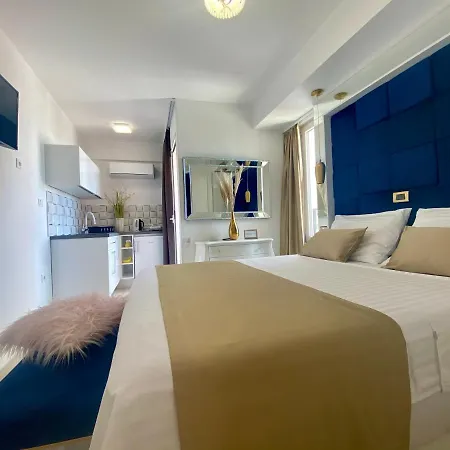 Luxury Marinovic