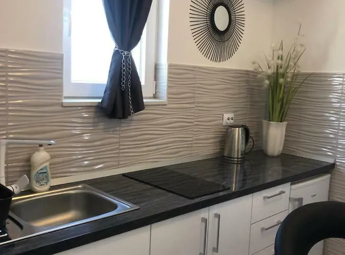 Gæstehus Luxury Marinovic 3*