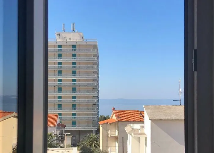 Luxury Marinovic 3* 마카르스카